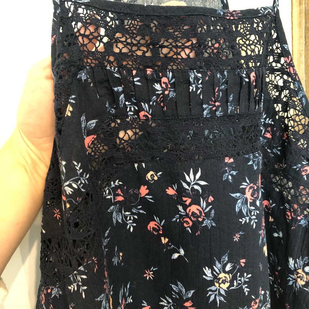 Cotton On floral/crochet detail 💕